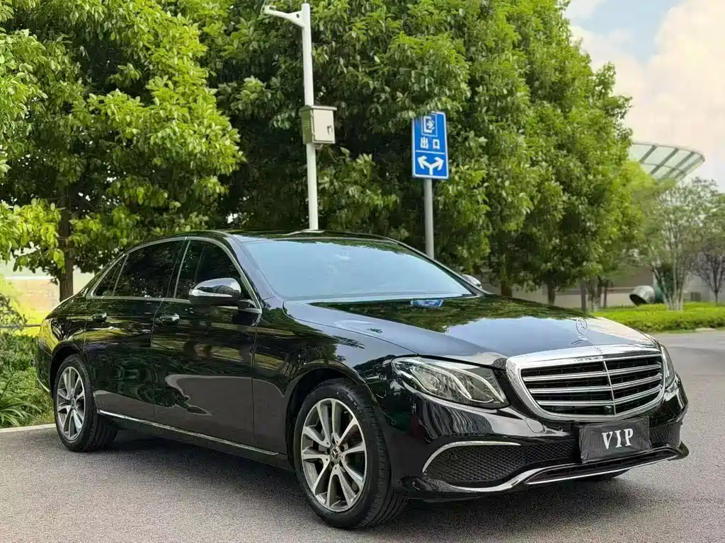Mercedes-Benz E-Class E 2018 E 300 L Fashion