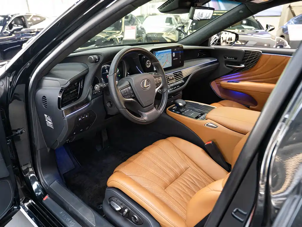 Lexus LS 2021 500h Executive