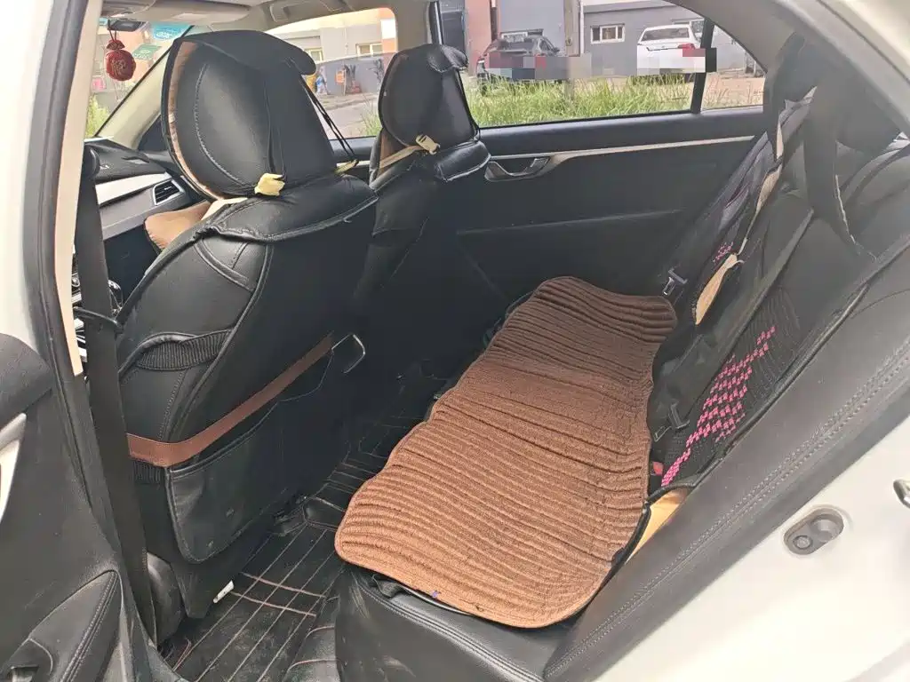 Geely Vision — миниатюра 15