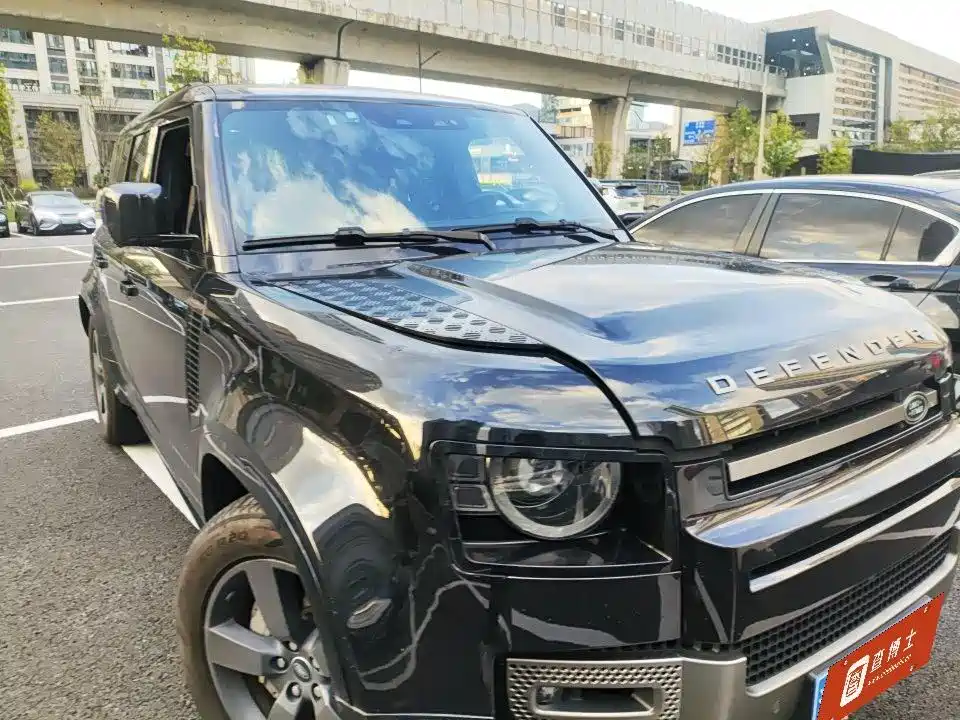 Land Rover Defender — миниатюра 2