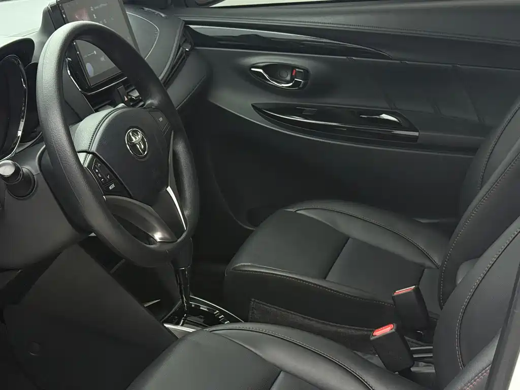 TOYOTA YARIS L ZHIXUAN