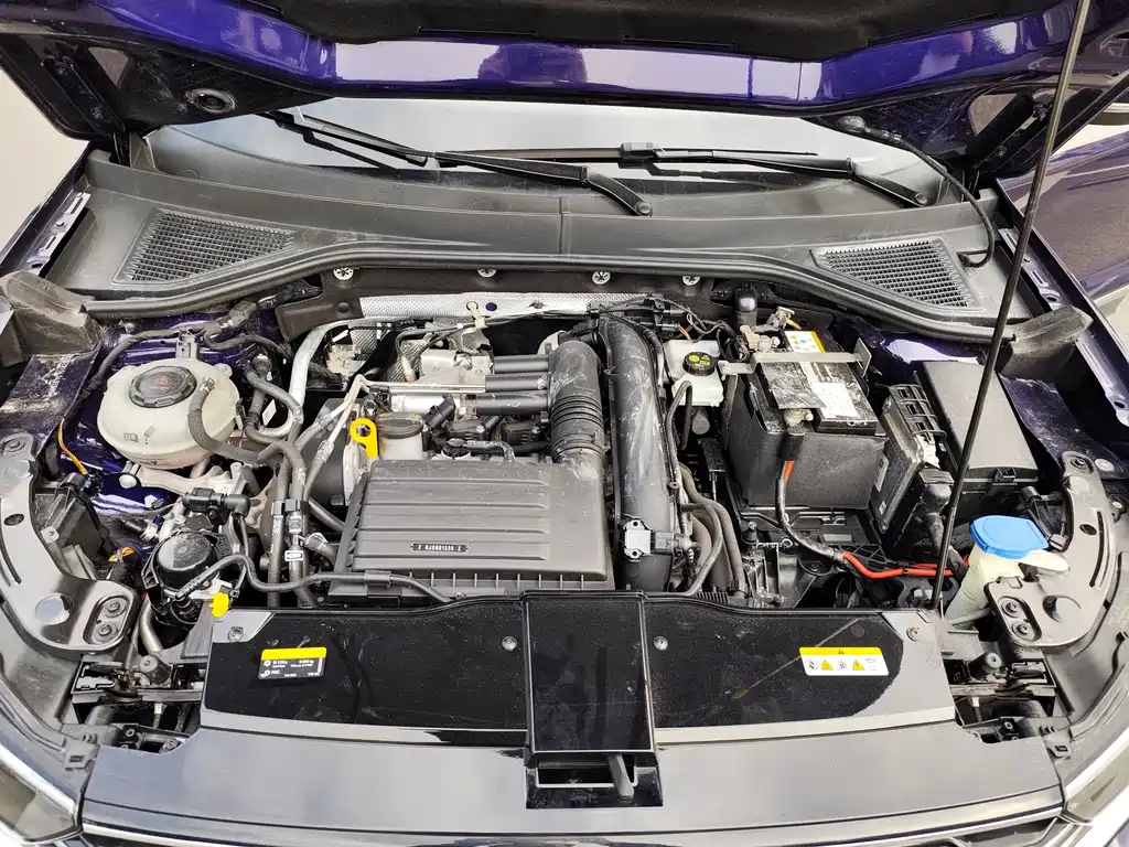 VOLKSWAGEN T ROC EXPLORING SONGS