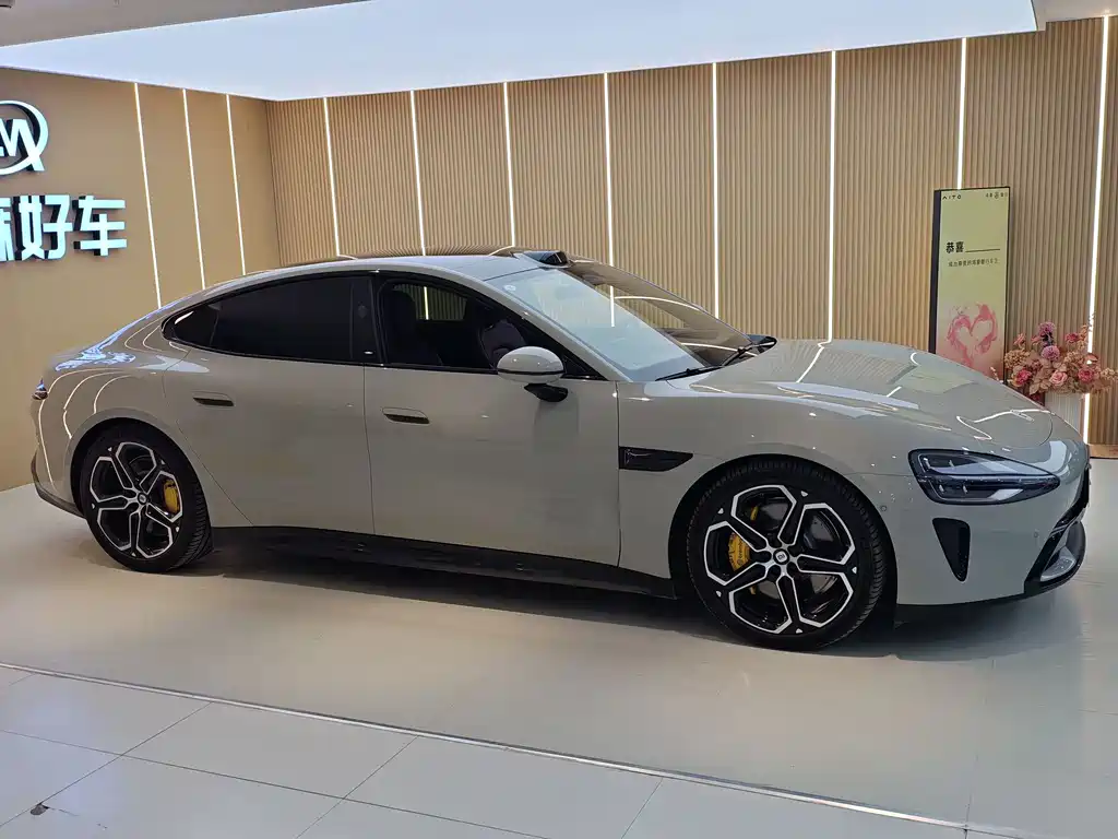 XIAOMI CAR XIAOMI SU7