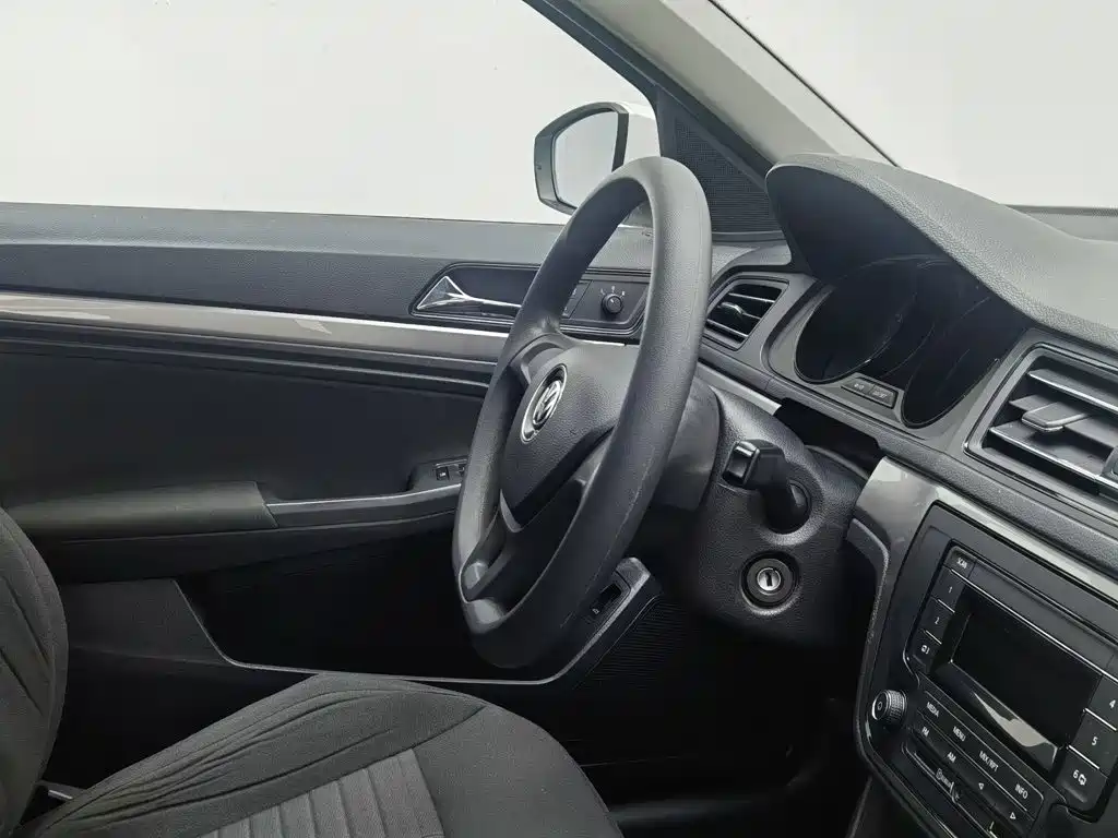 Volkswagen Lavida — миниатюра 22