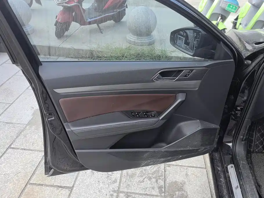 Volkswagen Lavida — миниатюра 7