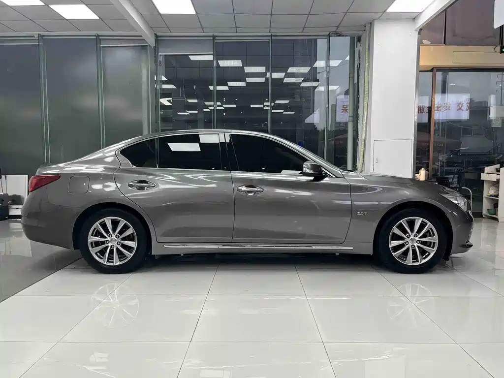 Infiniti Q50L — миниатюра 10
