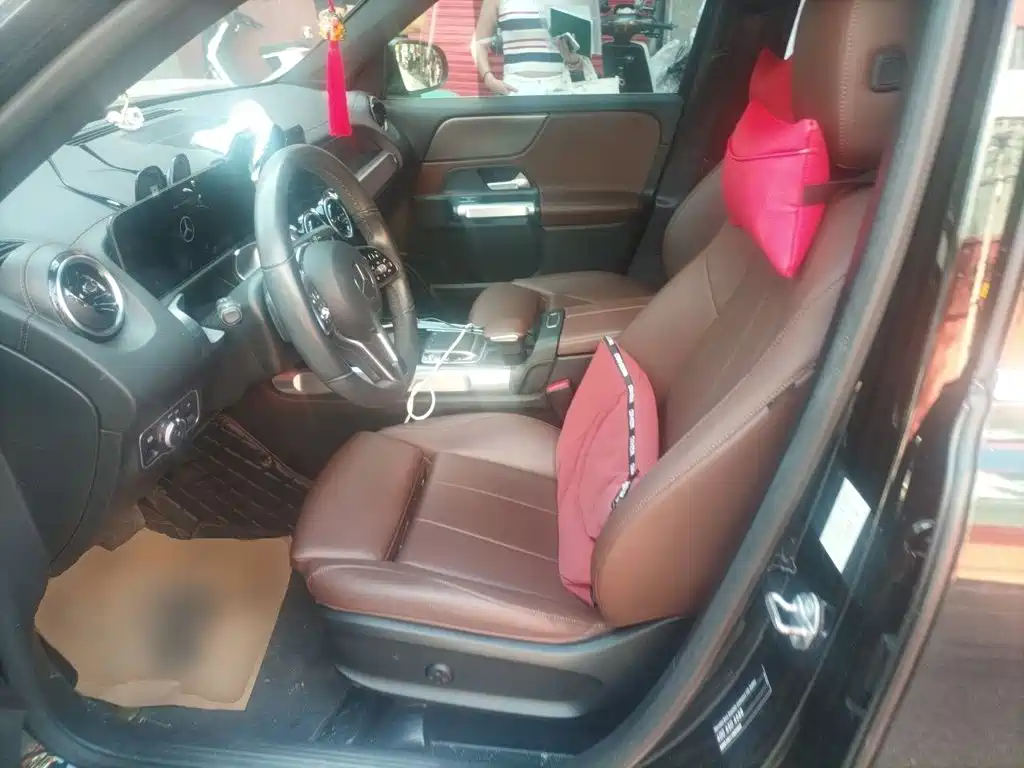 Mercedes-Benz GLB — миниатюра 16