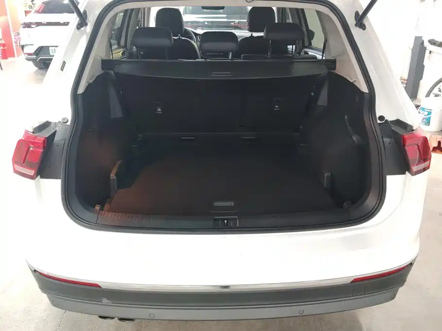 Volkswagen Tiguan L — миниатюра 4