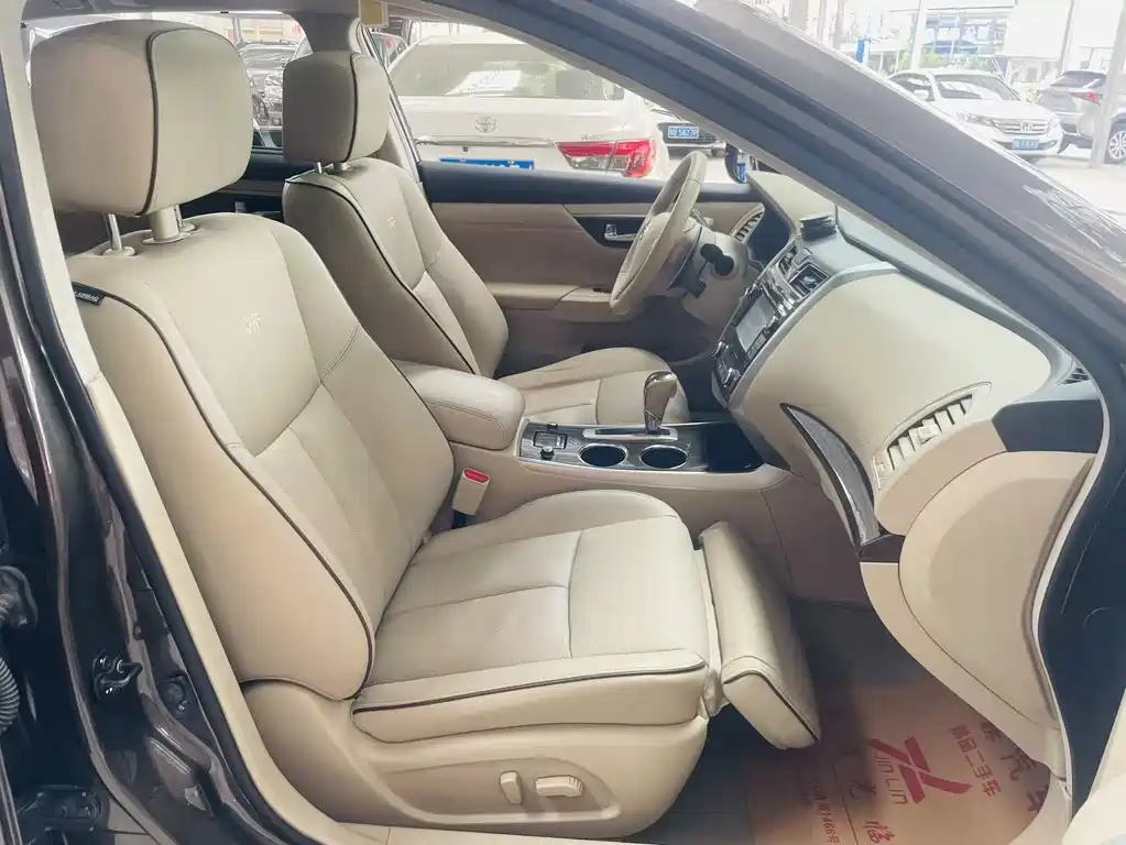 Nissan Teana — миниатюра 9