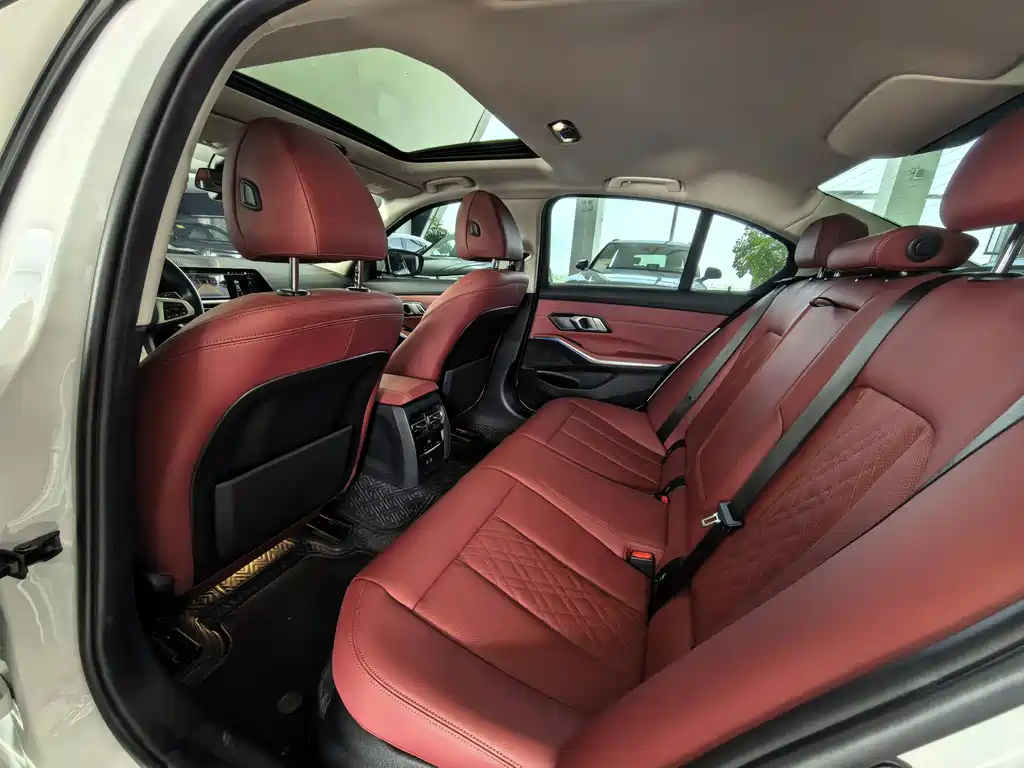 BMW 3 Series — миниатюра 12
