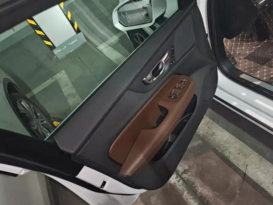 Volvo S60 2026 B4 Luxury