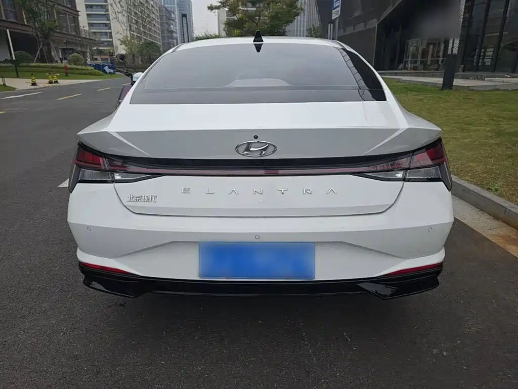 Hyundai Elantra 2021 — фото 5