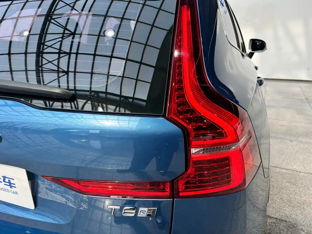 VOLVO XC60 PLUG IN HYBRID
