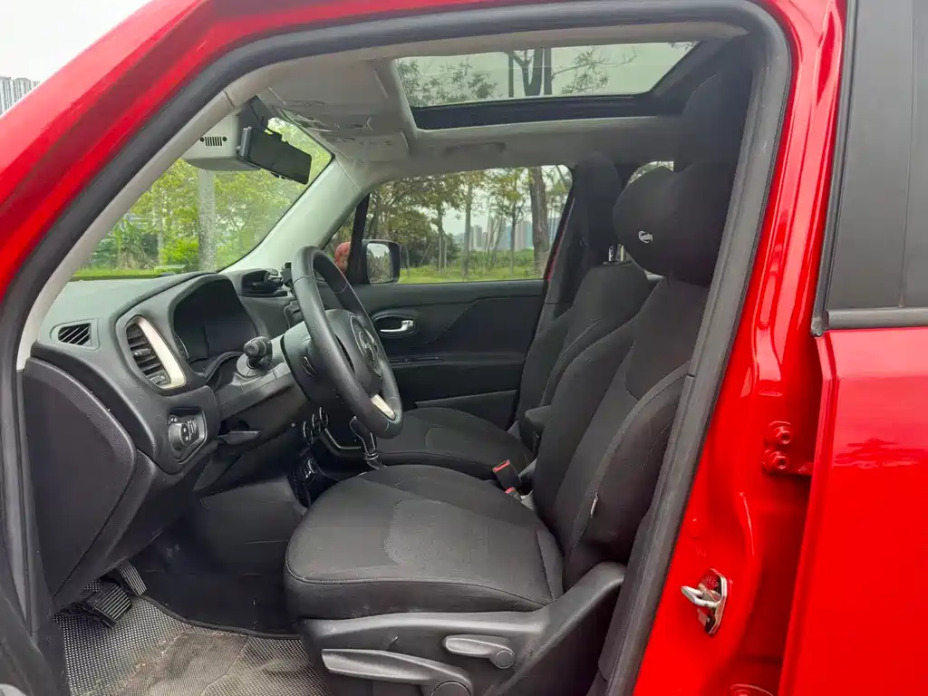 Jeep Renegade 2016 1.4T AT +