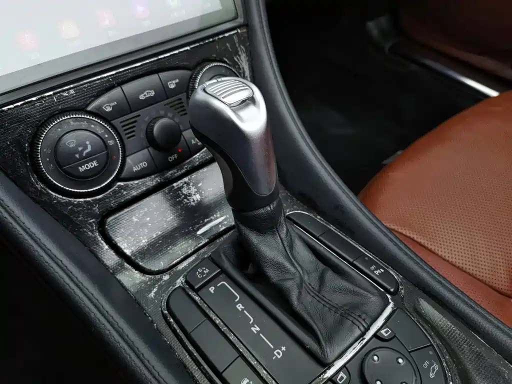 Mercedes-Benz SL-Class — миниатюра 13