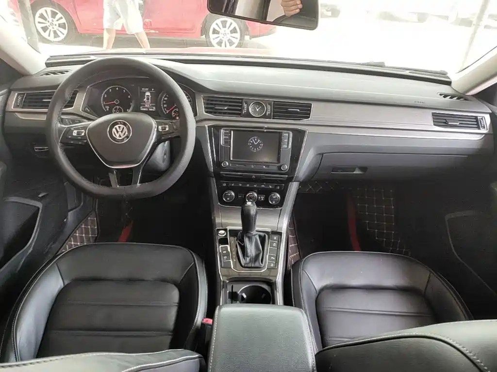 Volkswagen Passat 2017 330TSI DSG