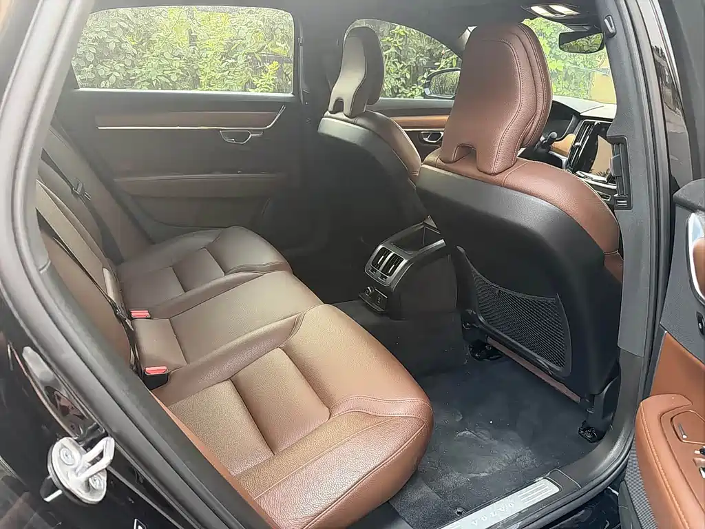 Volvo S90 — миниатюра 6