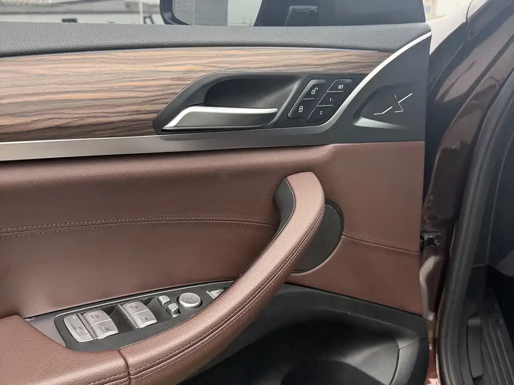 BMW X3 — миниатюра 12
