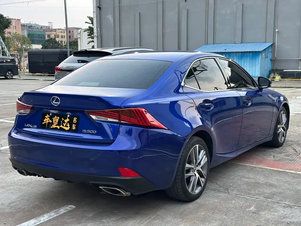 Lexus IS — миниатюра 6