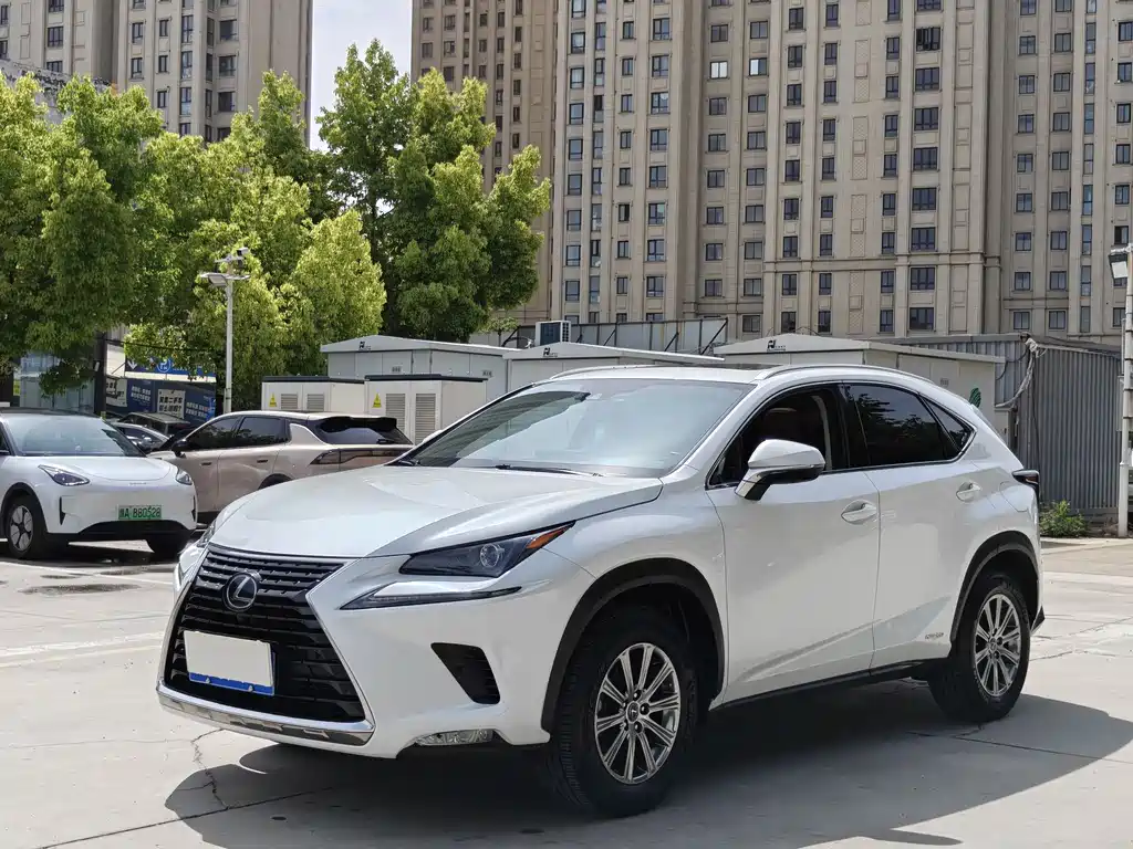 Lexus NX 2020