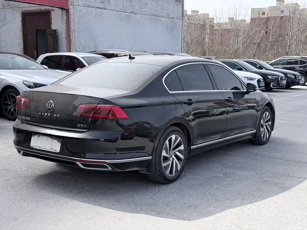 VOLKSWAGEN MAGOTAN GTE PLUG IN HYBRID