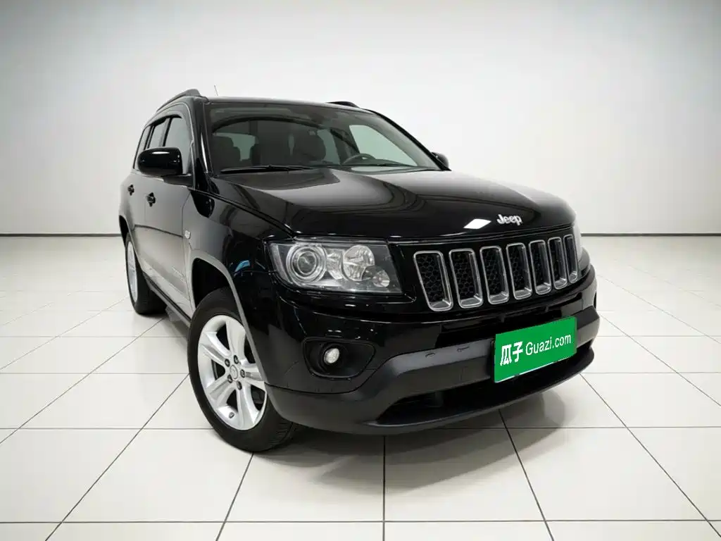 Jeep Compass (Import) — миниатюра 2