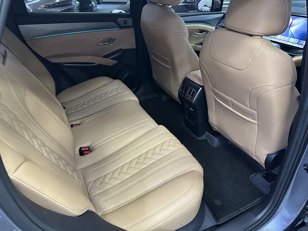 BYD L DM-i — миниатюра 17