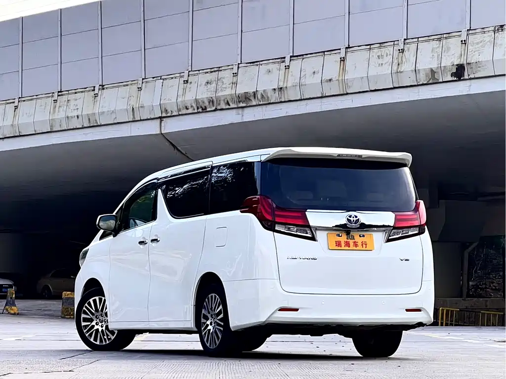 Toyota Alphard 2015 3.5L Luxury