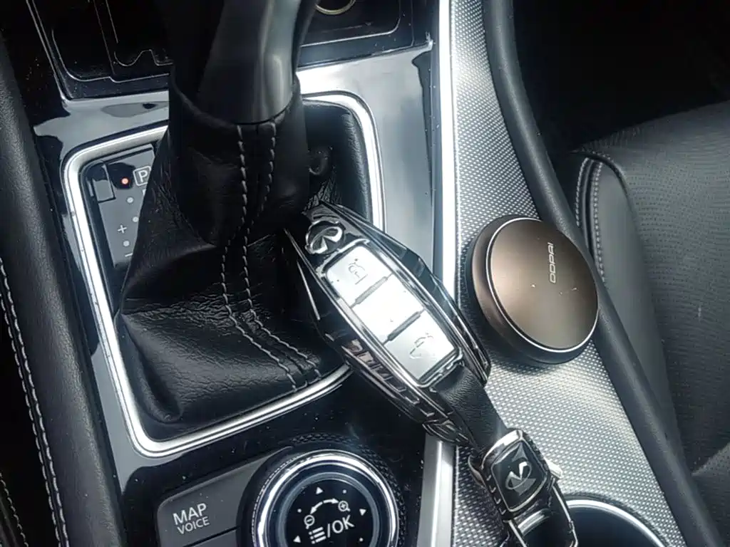 Infiniti Q50L 2016 2.0T Enjoy