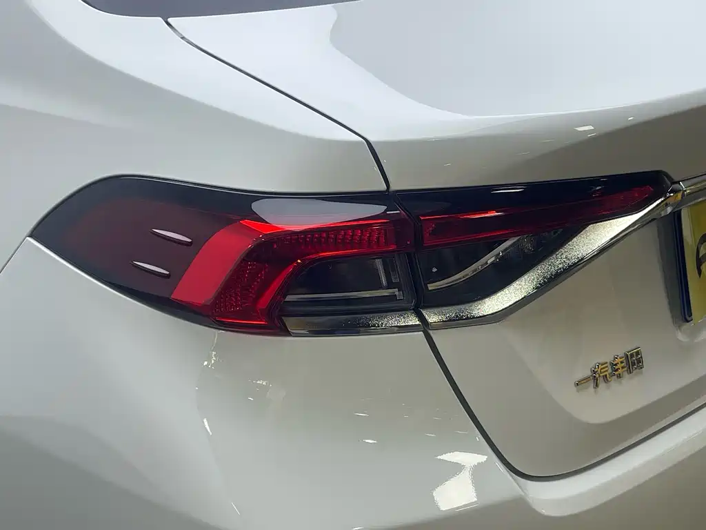 Toyota Corolla — миниатюра 12