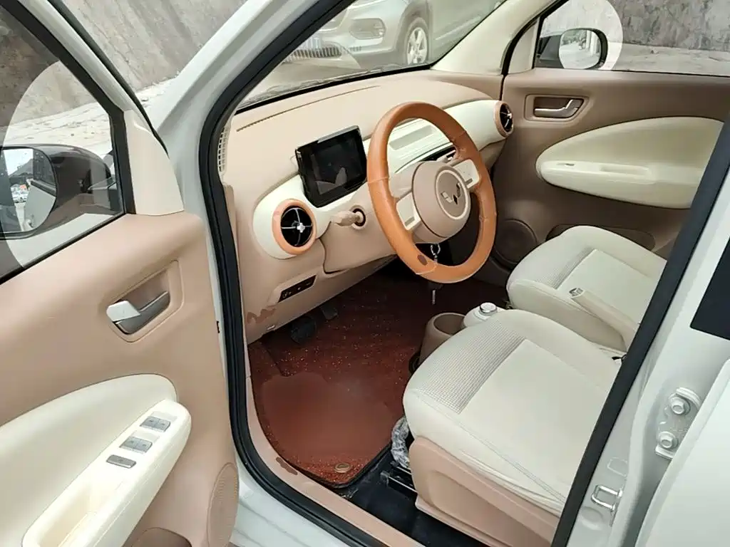 Wuling MINIEV — миниатюра 12