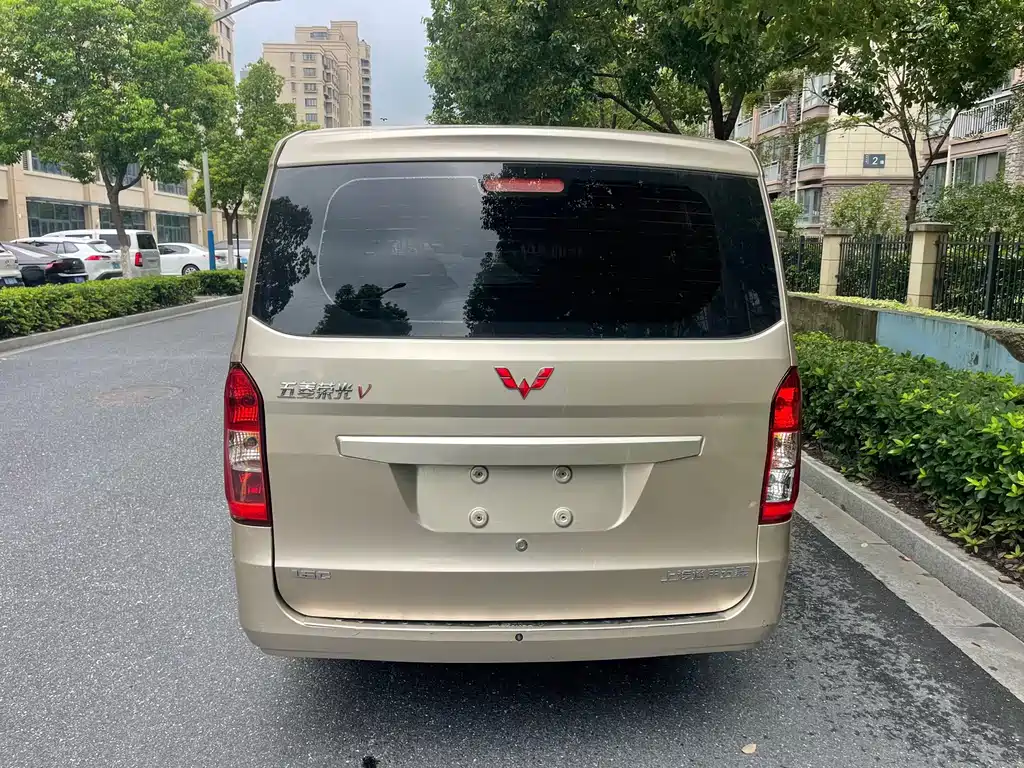 Wuling Rongguang V — миниатюра 5