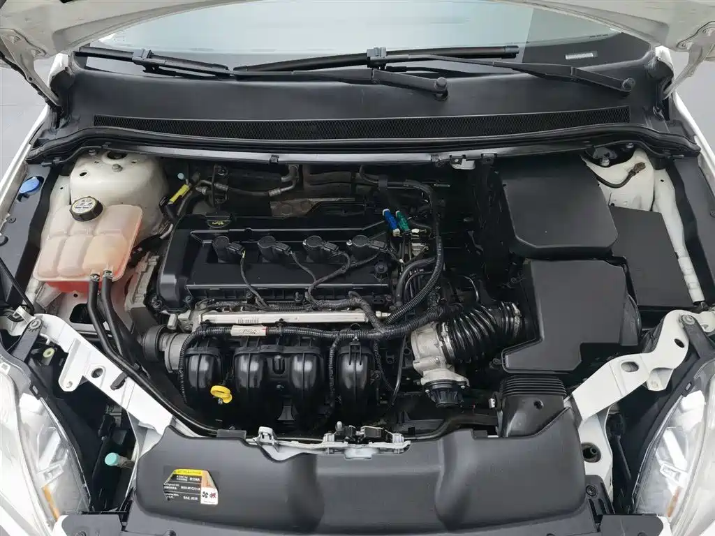 Ford Focus 2013 1.8L MT