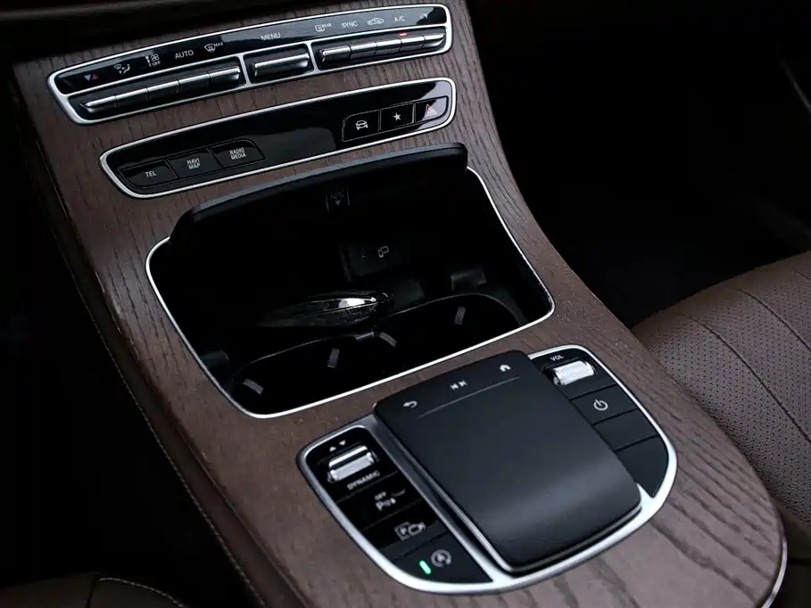 Mercedes-Benz E-Class E 2023 E 300 L Fashion