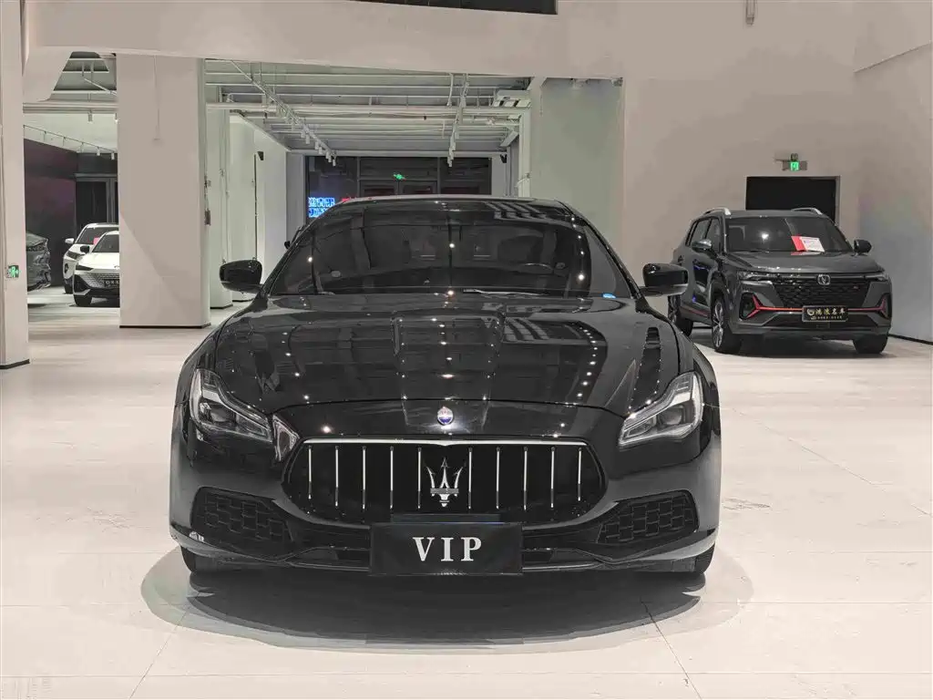 Maserati Quattroporte — миниатюра 2
