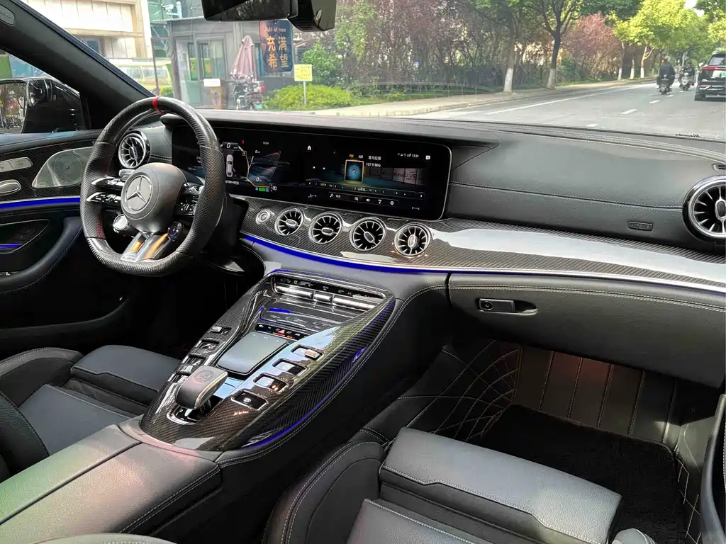 MERCEDES-BENZ AMG GT