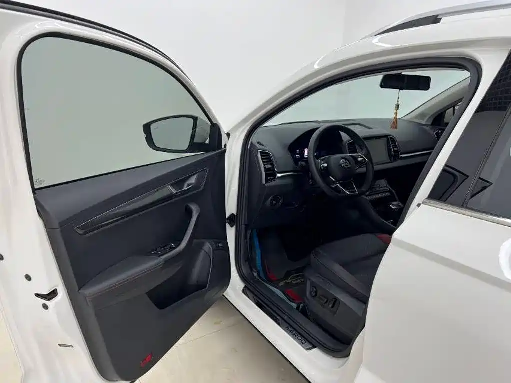 Skoda Karoq — миниатюра 9