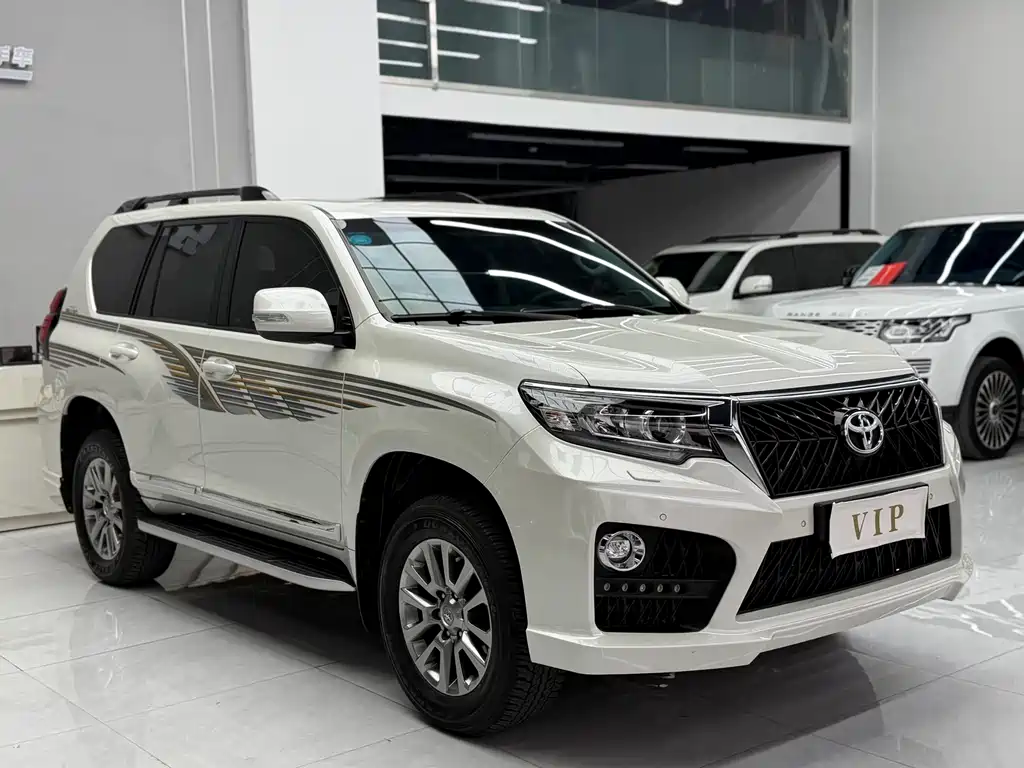 TOYOTA PRADO