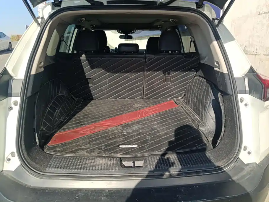 Nissan X-Trail — миниатюра 4