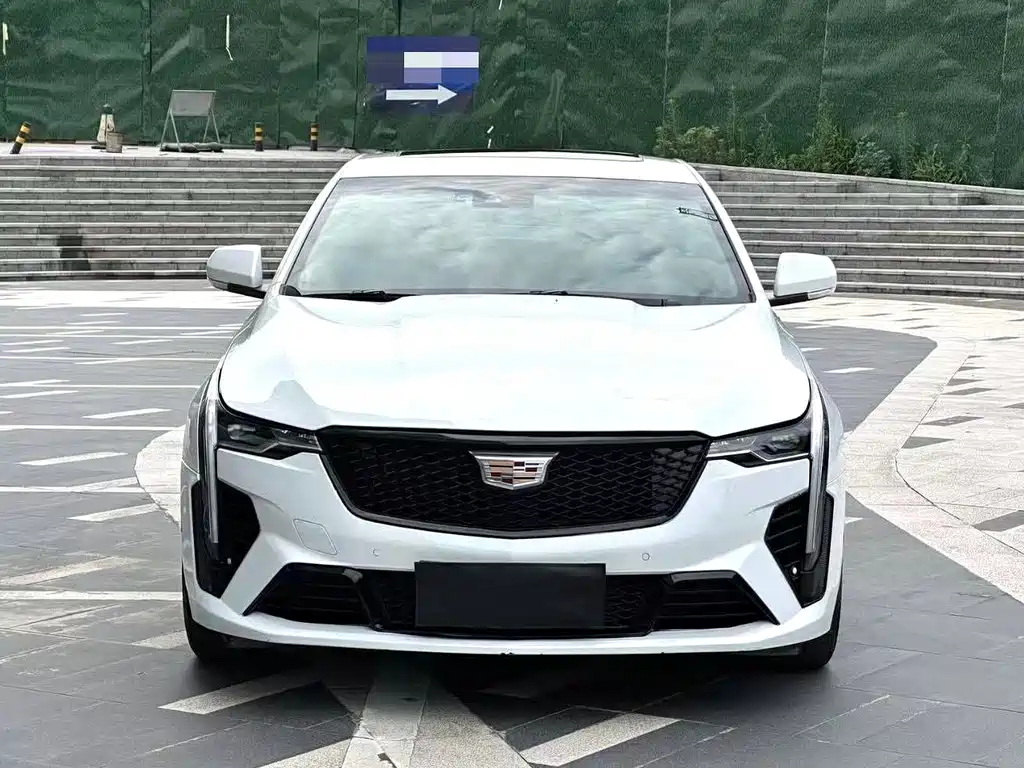 Cadillac CT4 2022