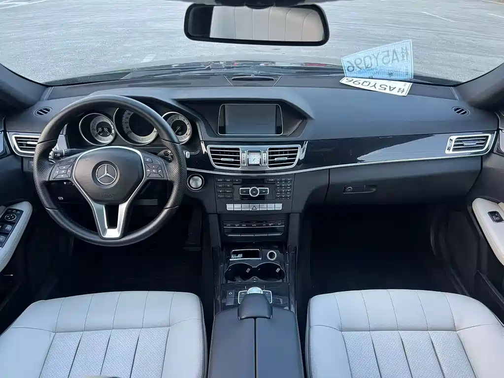 Mercedes-Benz E-Class — миниатюра 9