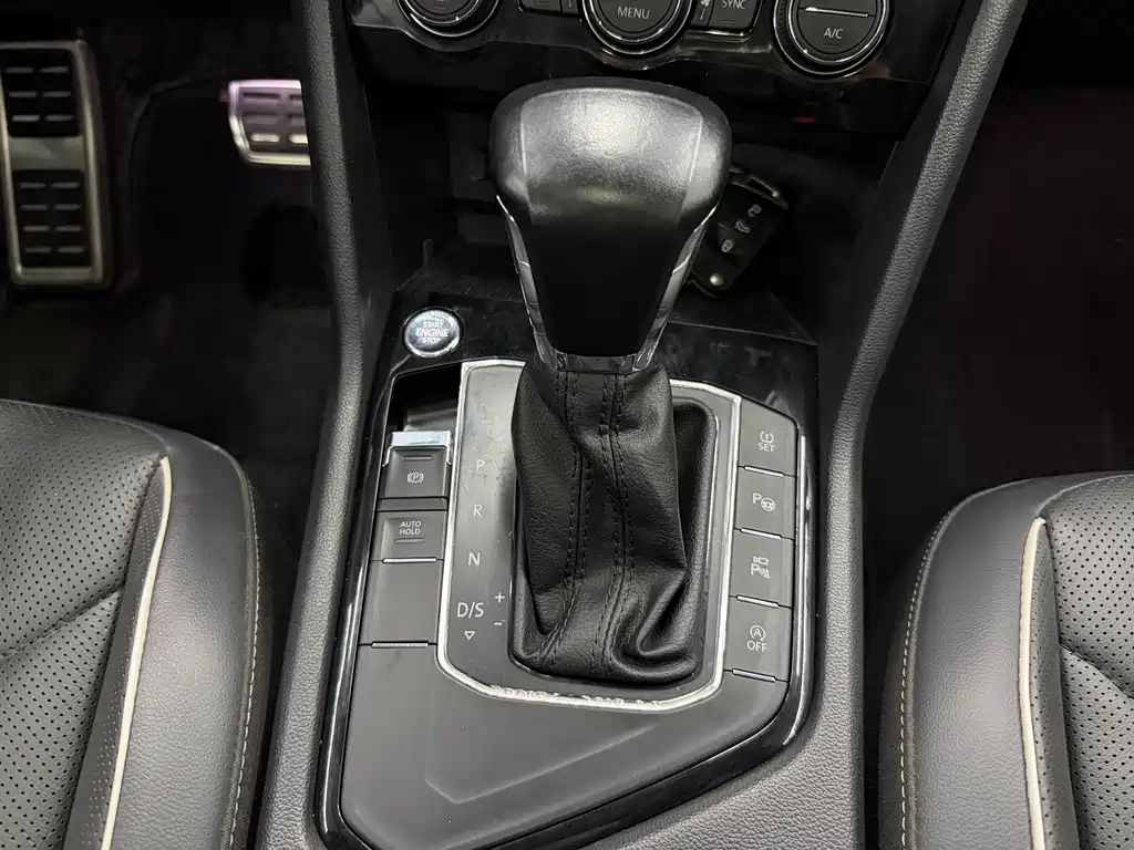 Volkswagen Tiguan L L 2020 330TSI AT R-Line Flagship VI