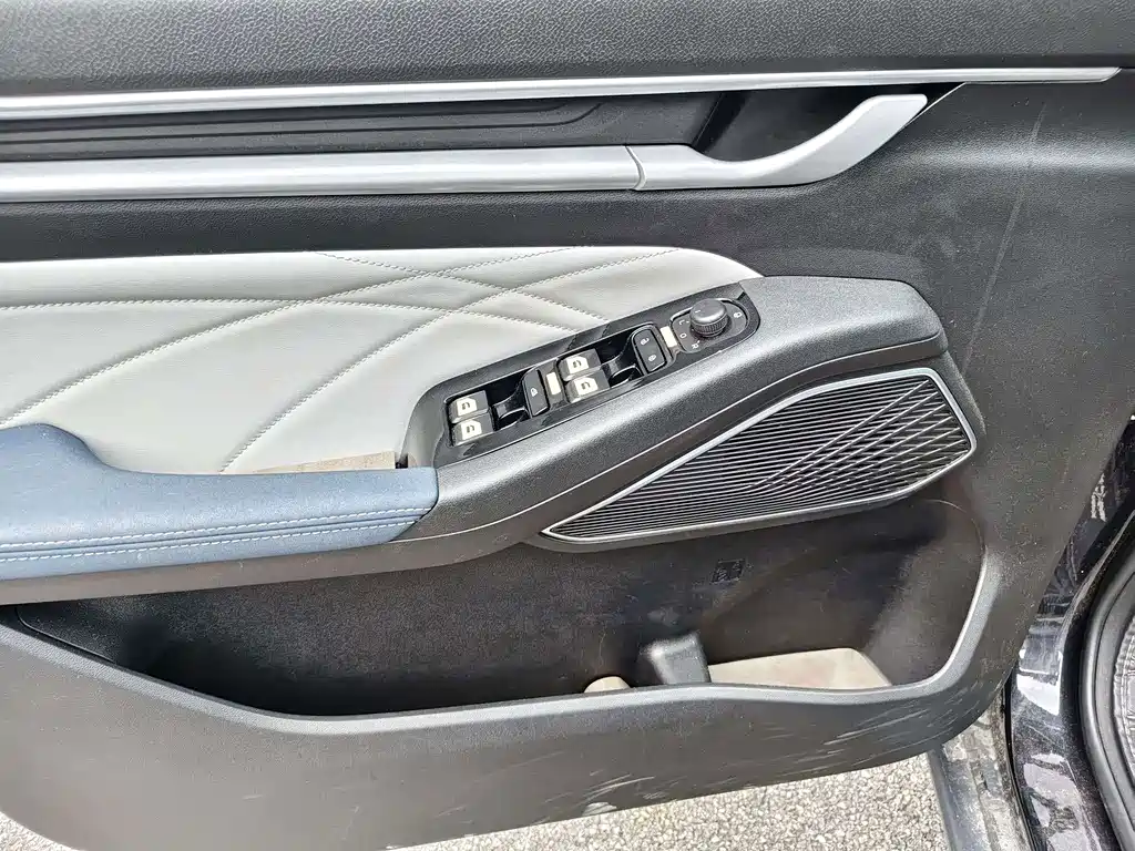 Geely Emgrand — миниатюра 8