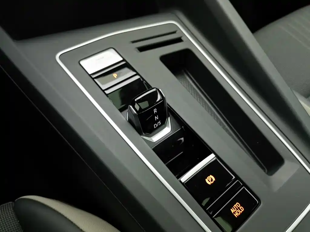 Volkswagen Golf — миниатюра 13