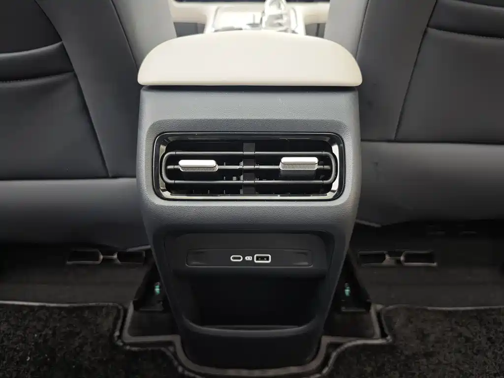 GEELY GALAXY GALAXY STARSHIP 7 EM I