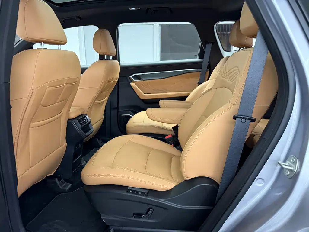 Geely Haoyue L — миниатюра 6