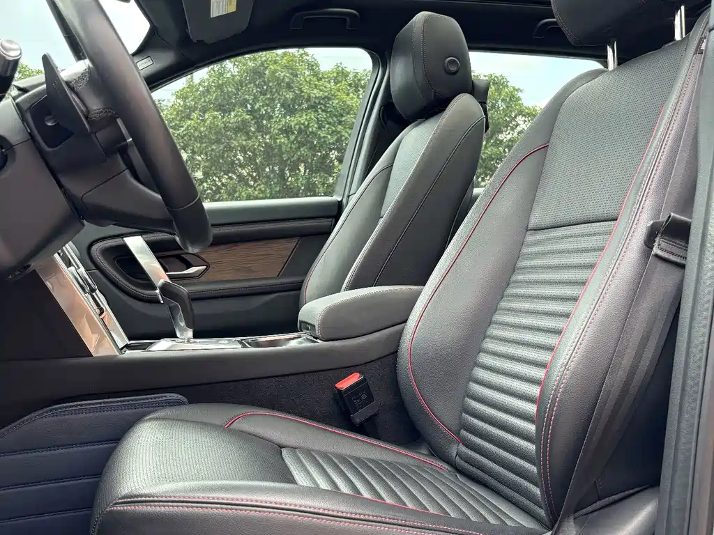 Land Rover Discovery Sport — миниатюра 10