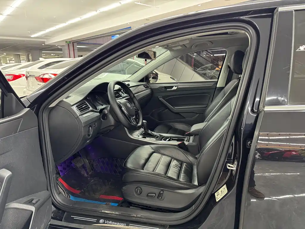 Volkswagen Passat 2017 330TSI DSG