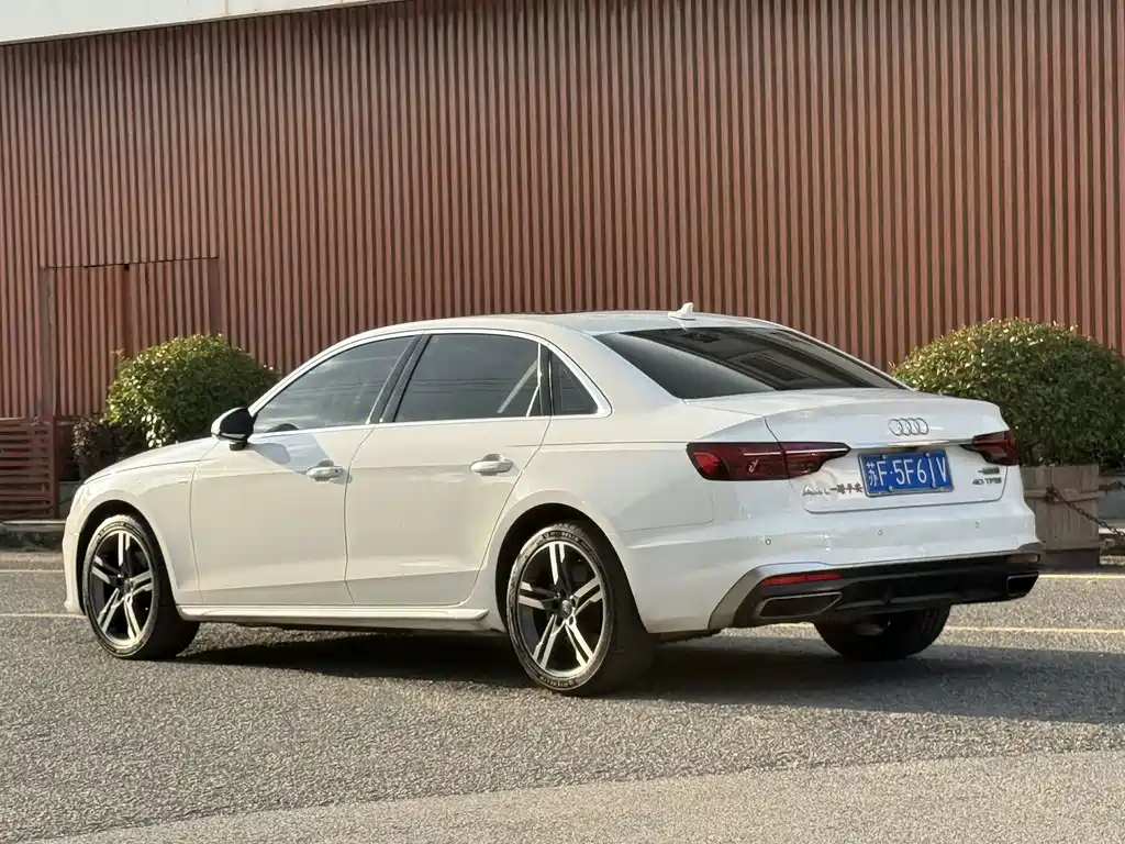 Audi A4L — миниатюра 10