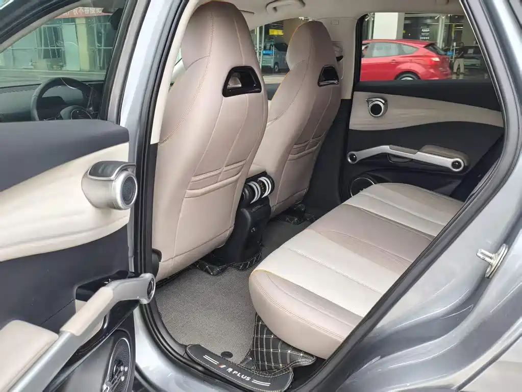BYD Yuan Plus — миниатюра 15